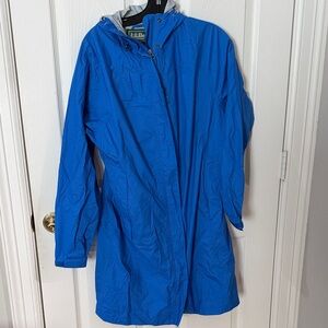 L.L. Bean Women's Vibrant Blue Ski Jacket windbreaker, rain, jacket, size medium